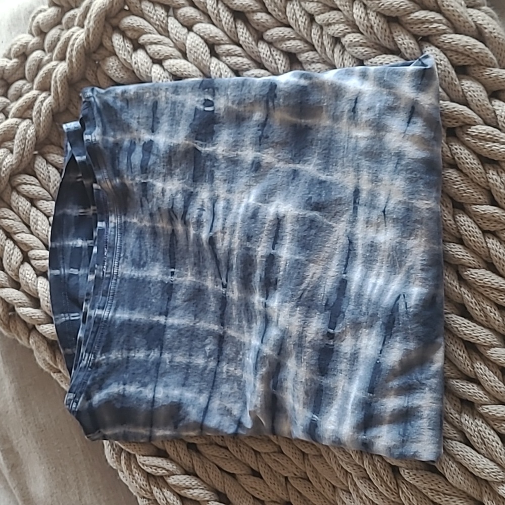 Lululemon Back in Action blue tie dyed long sleeve top.